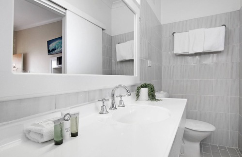 Engadine Hotel | Cozy Engadine Motor Inn with Breakfast and Family Amenities
