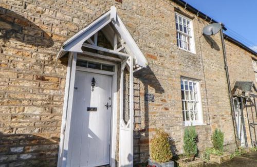 Allenheads House | Cozy Englewood Cottage: Guest Rated 9/10 & Family Friendly