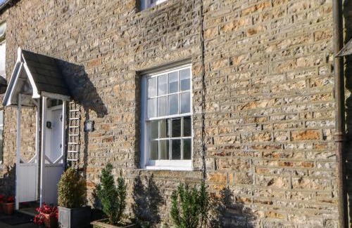 Allenheads House | Cozy Englewood Cottage: Guest Rated 9/10 & Family Friendly