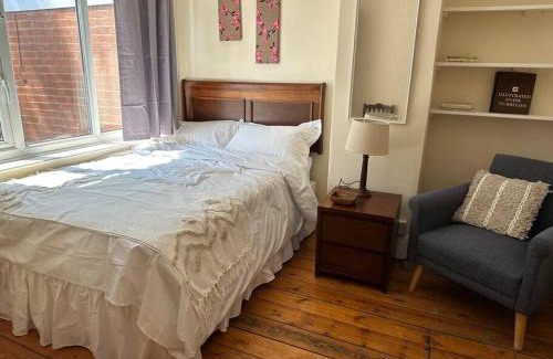 Louth House | Discover English Beach and Countryside: Pet-Friendly Retreat