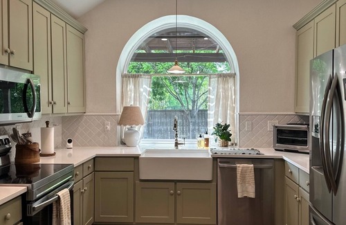 Flower Mound House | English Charm 3/2 in lovely Flower Mound