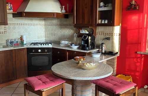 Sanfre Villa | Elegant English-Style Villa in Scenic Roero Countryside