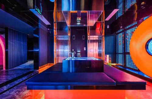 Yuzhong Hotel | Enji M Hotel-Chongqing Jiefangbei Hongyadong