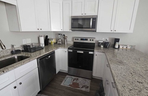 Harrisburg Condo | Convenient 3BR House Near Charlotte Motor Speedway & Uptown