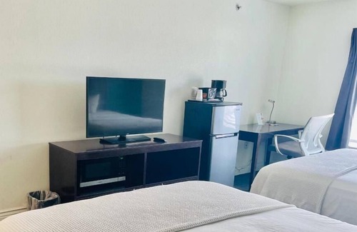 Cuero House | Discover Golf Getaways: 2 Inviting Units Near Yoakum Golf