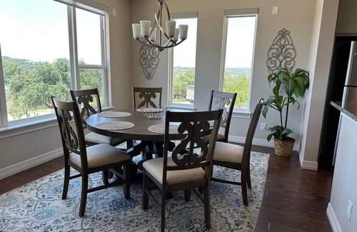 Point Venture House | Discover a Relaxing Getaway at Greystones on Lake Travis