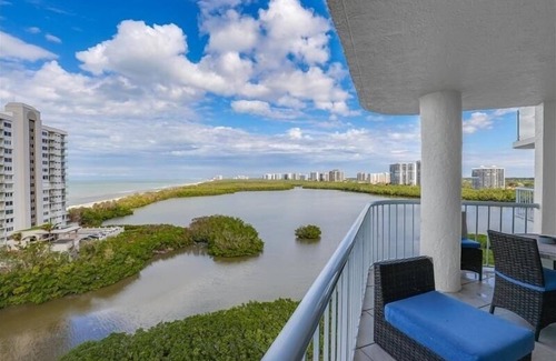 Park Shore Condo | Beautiful Gulf View Unit with Kitchen Amenities - WS1003