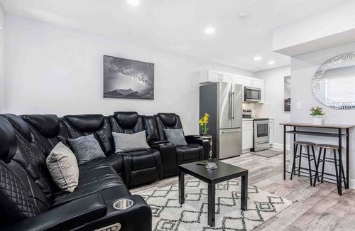 Fort Lauderdale House | Experience Comfort in a Remodeled Home with Great Amenities