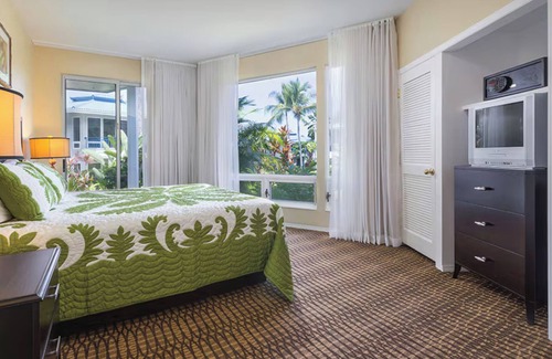 Keauhou Resort | Enjoy a Luxurious Wyndham Suite for the Whole Family on the Big Island Hawaii!
