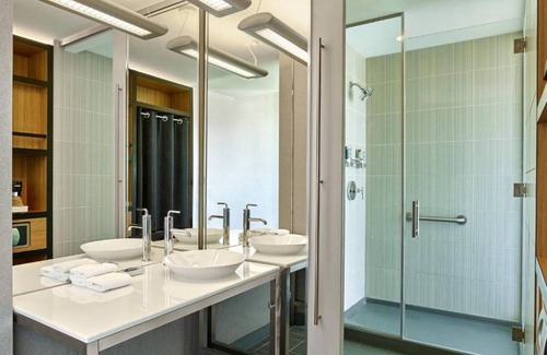 Broomfield House | Enjoy a memorable stay at our Broomfield Denver, CO hotel.