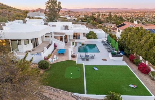 Paradise Valley Village Villa | Escape to Lookout Mountain: Pool, Hot Tub & Scenic Views