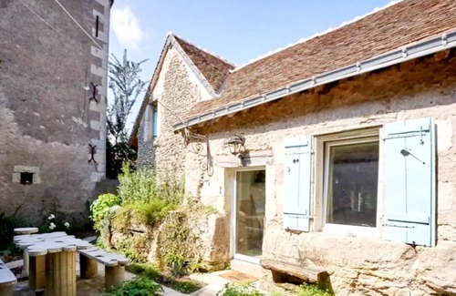 Chissay-en-Touraine House | Relaxing Stay in a Unique Troglodyte House with Spa
