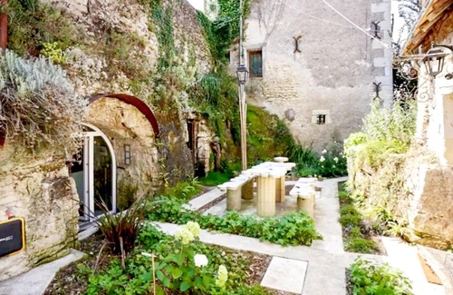 Chissay-en-Touraine House | Relaxing Stay in a Unique Troglodyte House with Spa