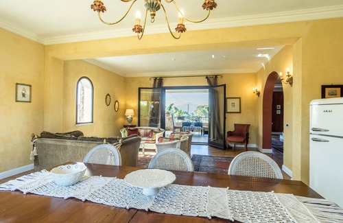 Brucoli House | Relaxing Sea View Retreat: Oceanfront & Family-Friendly