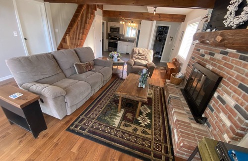 Hale Cottage | Tranquil Lake View Retreat in Hale, Michigan - Guest Rated 10/10