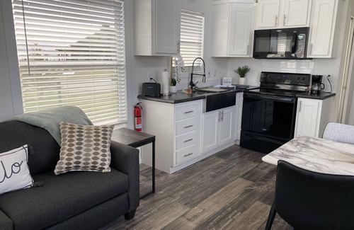 Grand Junction House | Pet-Friendly Retreat with Pool and Spa Amenities