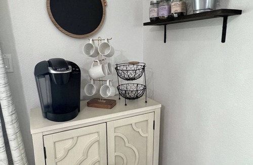 Tri-Cities House | Stylish Stay at The Franklin: Pet & Child Friendly Retreat