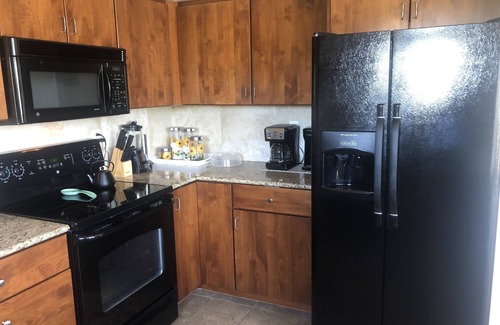 Highland Lake Estates Condo | Experience a Sunlit Retreat with Ocean Views & Spa Bliss