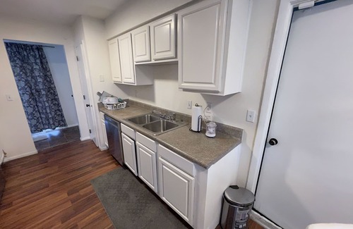 Lakeland House | Serene Getaway with Lake View and Spa Amenities