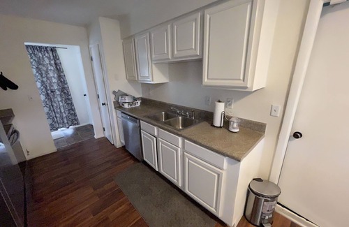 Lakeland House | Serene Getaway with Lake View and Spa Amenities