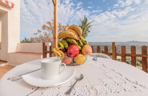 Priego de Cordoba House | Experience Breathtaking Countryside Views with Private Pool