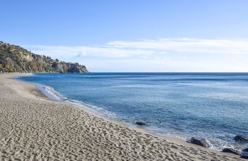 Reggio Calabria House | Experience an Unforgettable Stay in Galana's Oasis