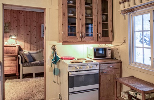 Holtalen House | Discover a Cozy Retreat Near Nature with Spa & Lake Views
