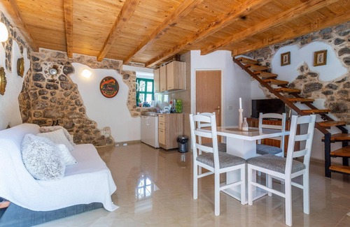 Vrgorac House | Relaxing Countryside Retreat with Pool Access for Families
