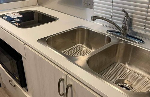 Murphy House | Experience a Unique Airstream Getaway with Spa and Breakfast
