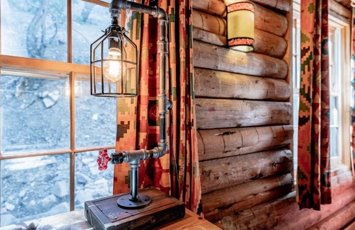 Pine Mountain Club House | Experience an Authentic Log Cabin with Free Pet Stay!