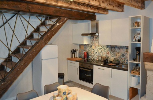 La Sauvetat-de-Saveres House | Unforgettable Getaway in a Cozy Vacation Home with Spa
