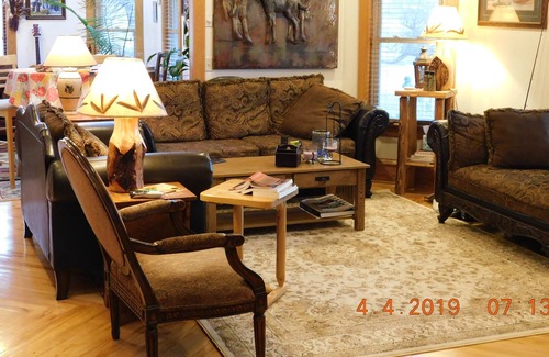 Reedsburg House | Enjoy an Historic Country Farmhouse just 30 minutes from Wisconsin Dells!