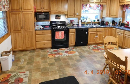 Reedsburg House | Enjoy an Historic Country Farmhouse just 30 minutes from Wisconsin Dells!