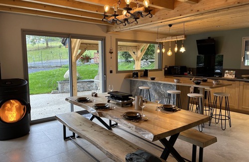 Cauterets Ski Chalet | Unforgettable Stay at Chalet de Catarrabes with Ocean Views