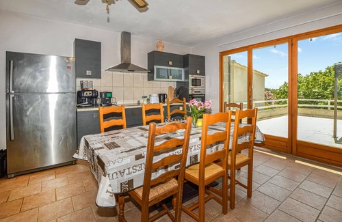 Giuncaggio House | Relaxing Getaway with Pool and Lake View for Families