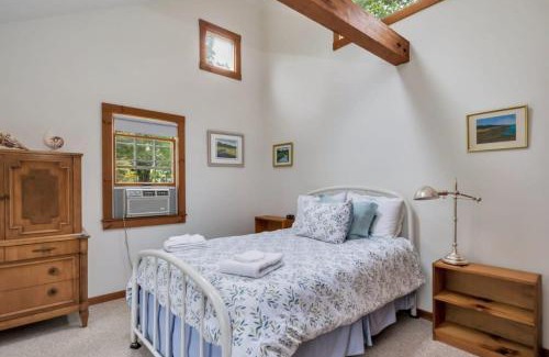 Brewster House | Discover Brewster's Family-Friendly Charm and Pet Amenities