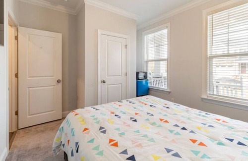 Wake Forest House | Cozy Room in a Peaceful Community with Pool & Ocean View