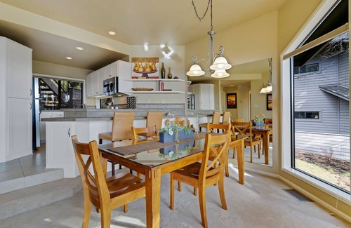 Century West Condo | Experience Deschutes River Views at Mt. Bachelor Village Condo