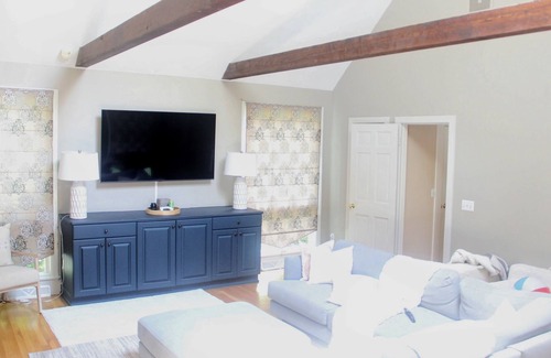 Weston House | Enjoy Fall in New England and relax in the quiet of this private country home
