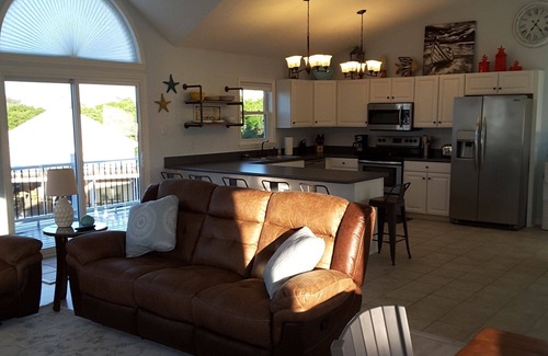 Emerald Isle House | Book Your Oceanfront Escape: Guest Rated 10/10 Stay!
