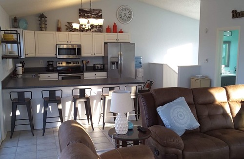Emerald Isle House | Book Your Oceanfront Escape: Guest Rated 10/10 Stay!