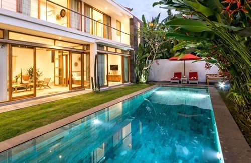 Babakan Villa | Experience a Relaxing 4BR Villa with Pool & Garden in Bali