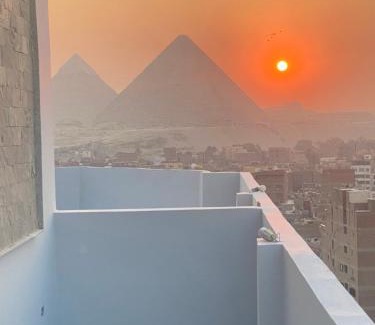 Al Haram House | Unforgettable Stays at Golden Pyramids with Breakfast & More