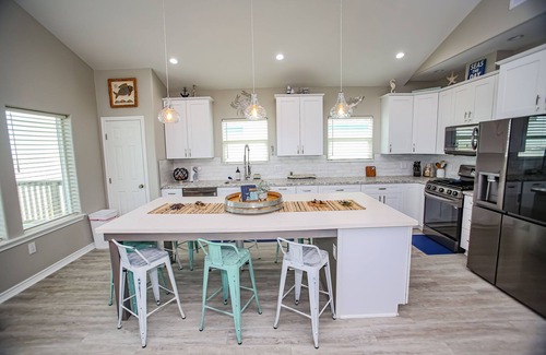 Cedar Lane House | Unforgettable Gulf Views with Excellent Fishing Opportunities