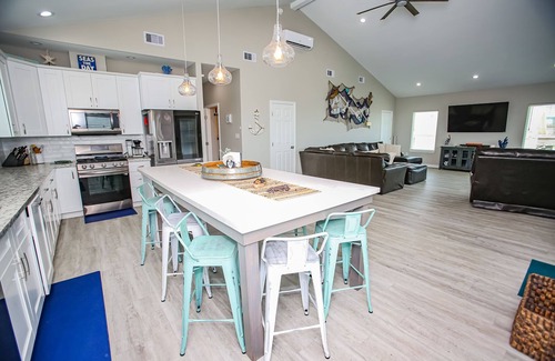 Cedar Lane House | Unforgettable Gulf Views with Excellent Fishing Opportunities