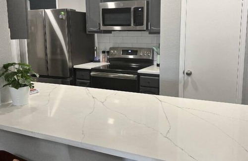 Clear Lake City House | Explore Houston and Galveston with Family-Friendly Amenities