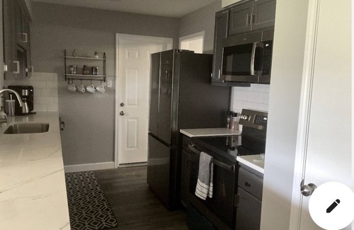 Clear Lake City House | Explore Houston and Galveston with Family-Friendly Amenities
