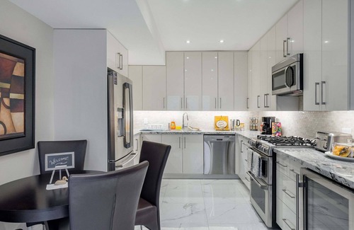 North York Apartment | Relax in a Suite at Our Serene Ravine Retreat