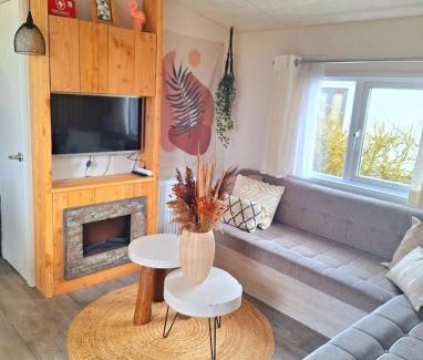 Lauwersoog Apartment | Relaxing Getaway at EnJoy Meer und See Ferienhaus