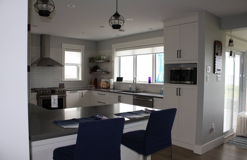 Beaubassin East Ski Chalet | Experience the Belvédère Beach House with Ocean View & Pool